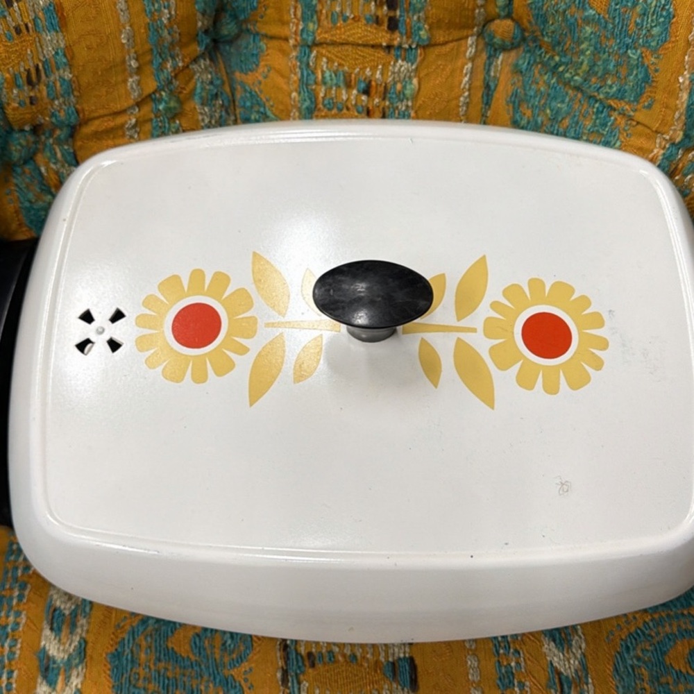 Vintage Sunflower Skillet